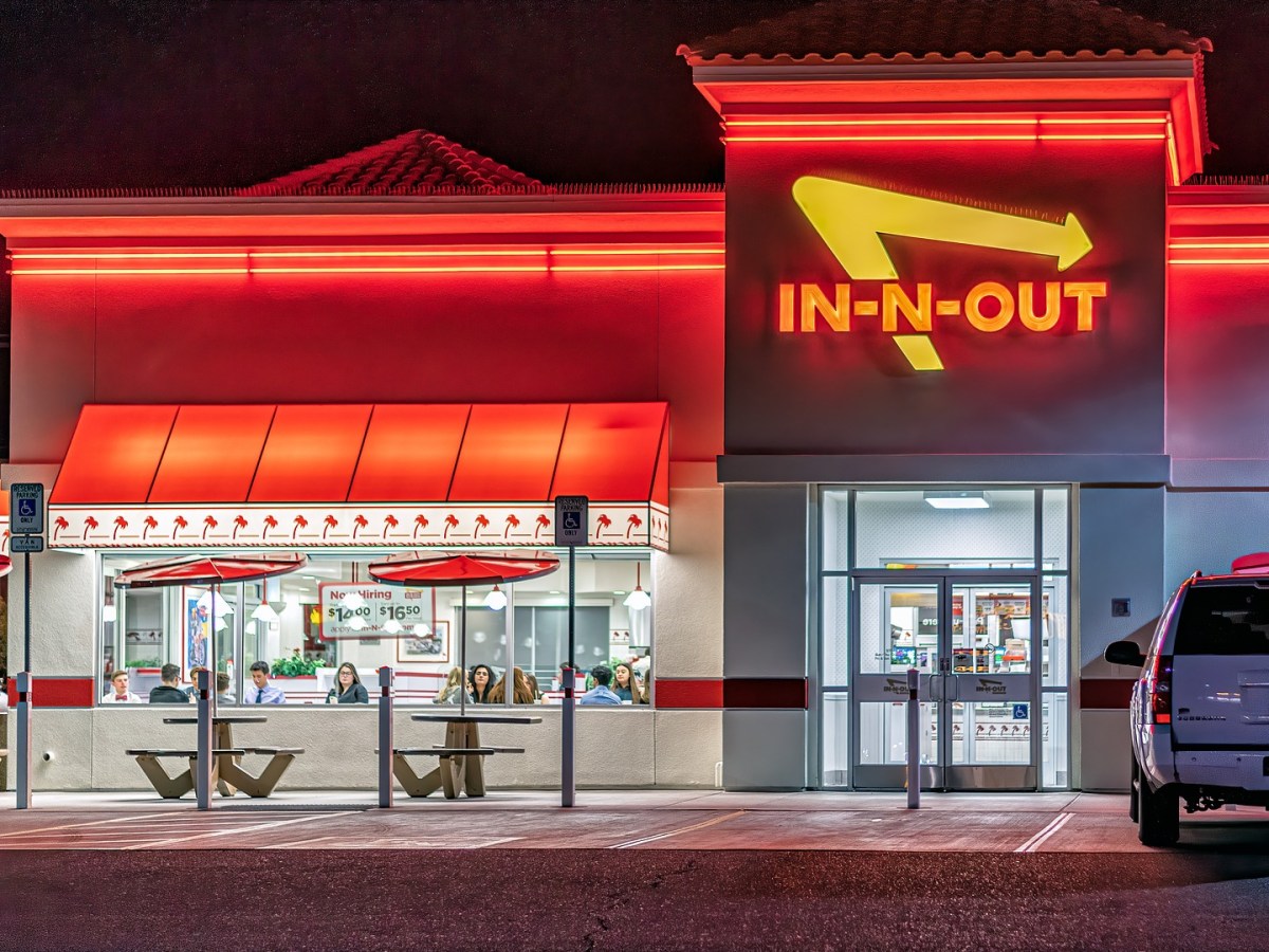 The Great In-N-Out vs. Whataburger Debate: Who Comes Out on&nbsp;Top?