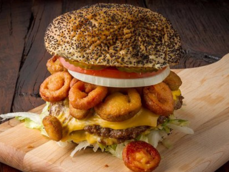 Spice Up Your Life with Jake’s Burger’s Jalapeño Bottle Cap Burger: The Perfect Combination of Heat and&nbsp;Flavor